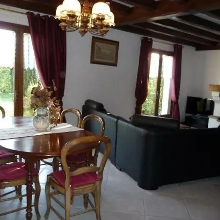 House Les Pins * Saint-Hilaire-de-Villefranche