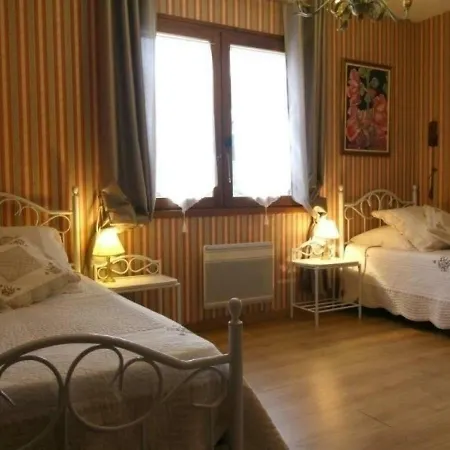 House Les Pins Dom wakacyjny