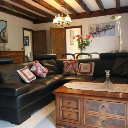 House Les Pins Dom wakacyjny